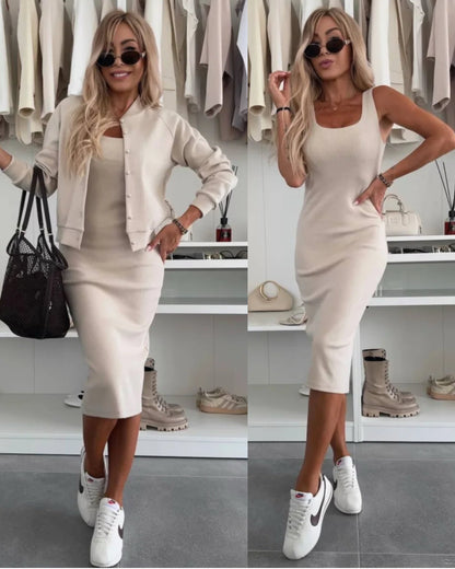 Lea Bergen™ | Midi kjole i ribbestrikk & bomberjakke sett