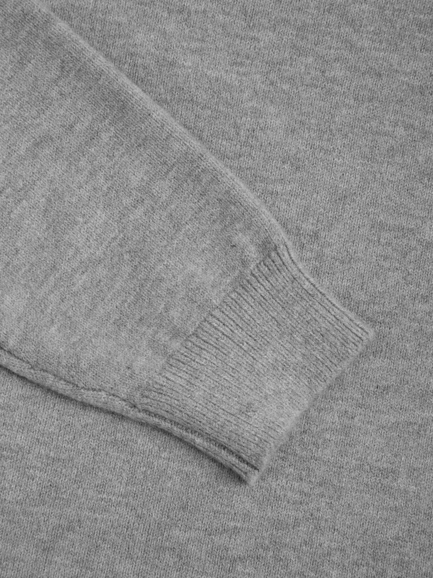 Lea Bergen™ | Oversized Genser med Asymmetrisk Utringning